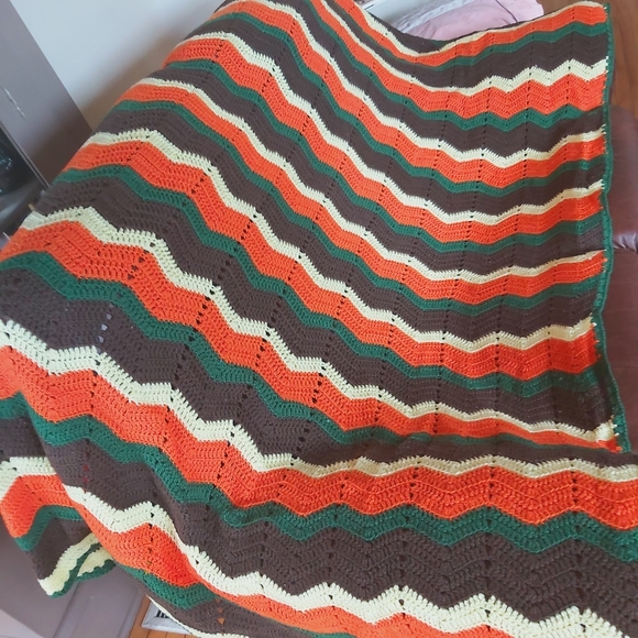 Vintage handmade crevron crocheted blanket